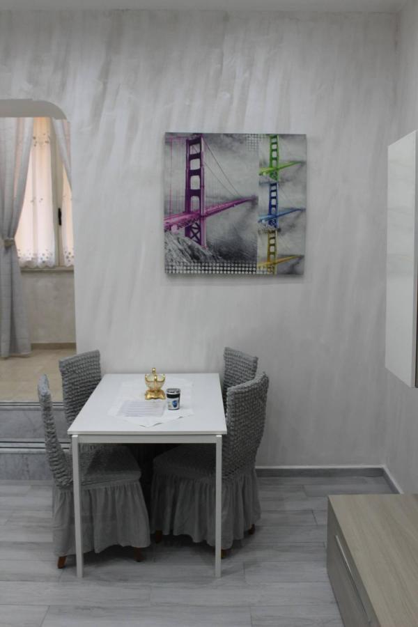 אפרטהוטל נאפולי Casa Vacanza Grey מראה חיצוני תמונה