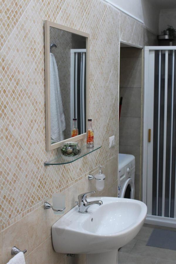 אפרטהוטל נאפולי Casa Vacanza Grey מראה חיצוני תמונה
