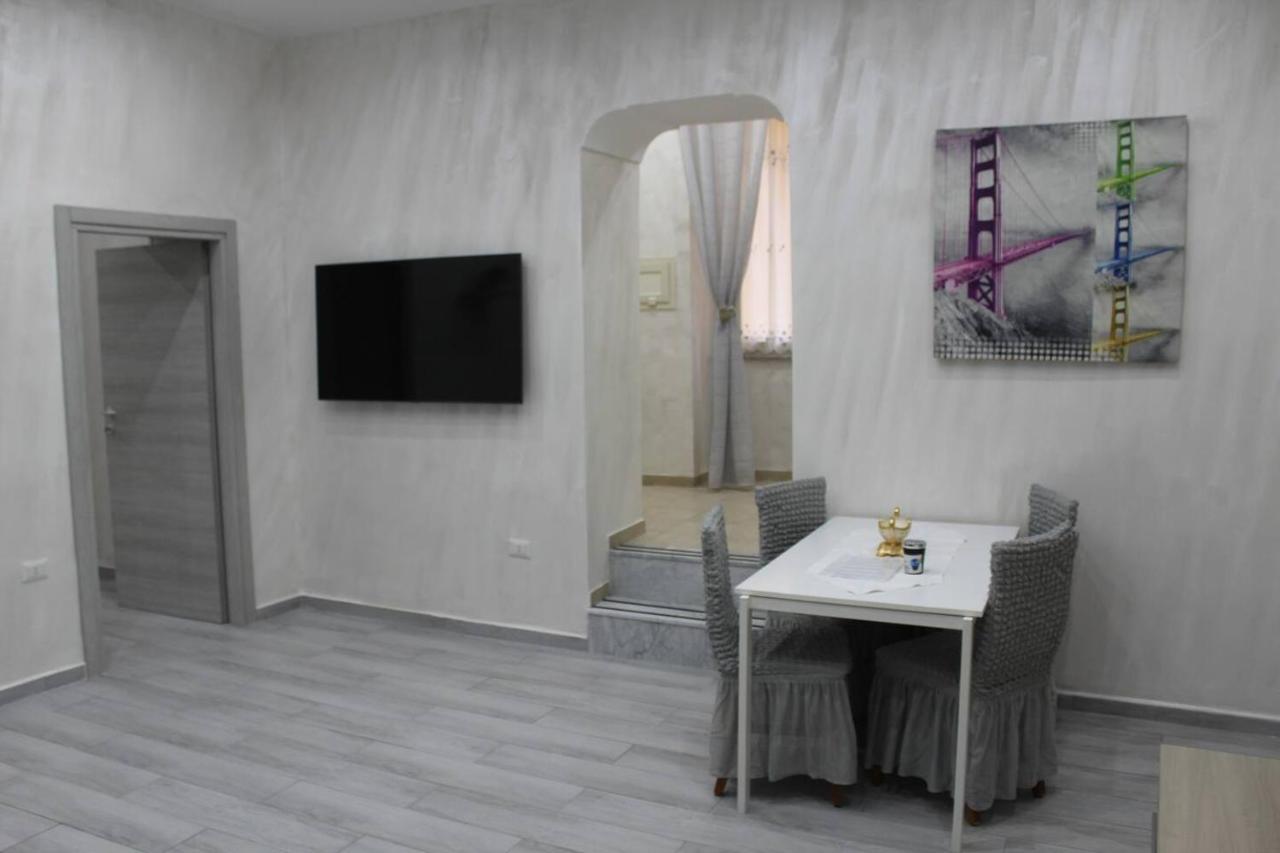 אפרטהוטל נאפולי Casa Vacanza Grey מראה חיצוני תמונה