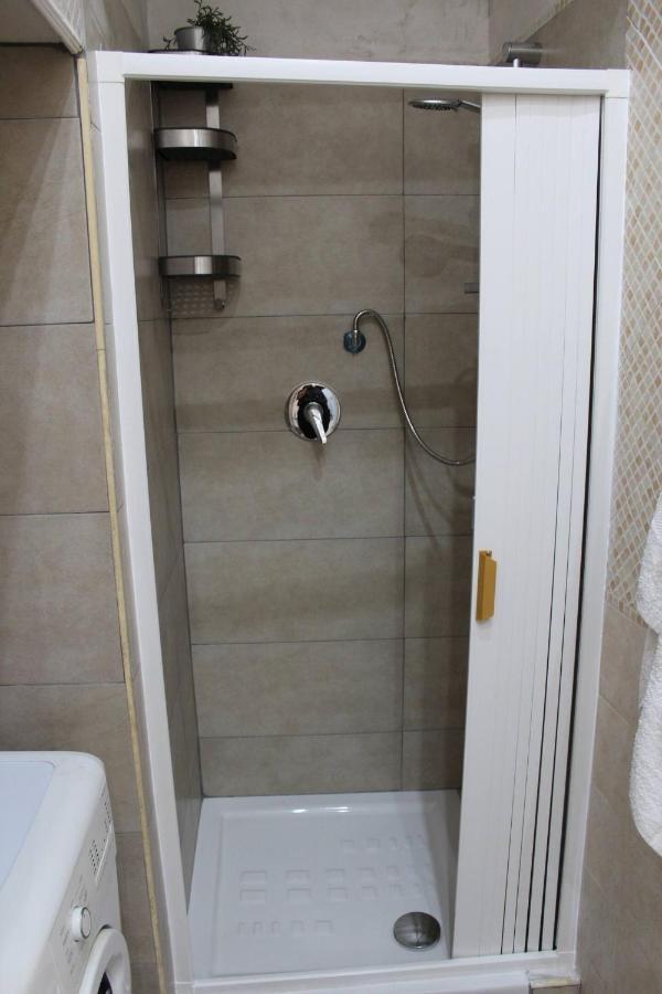 אפרטהוטל נאפולי Casa Vacanza Grey מראה חיצוני תמונה