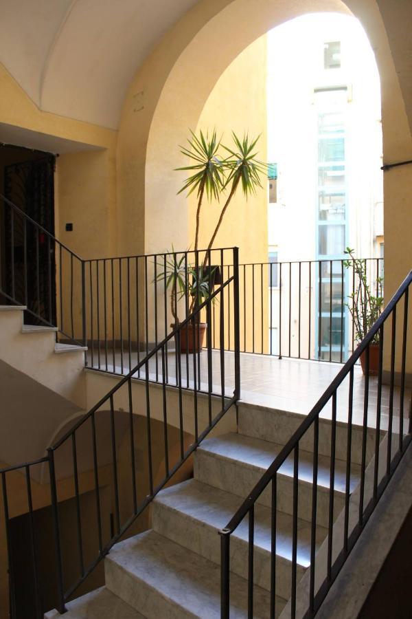 אפרטהוטל נאפולי Casa Vacanza Grey מראה חיצוני תמונה